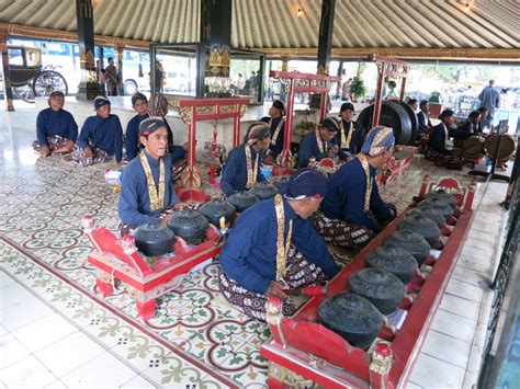 Jogjakarta GameLan Festival: A Celebration of Traditional Music and Cultural Exchange in a Modern World